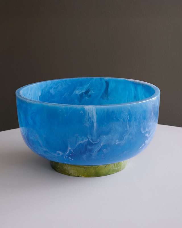 Resin Rio Large Bowl with Base